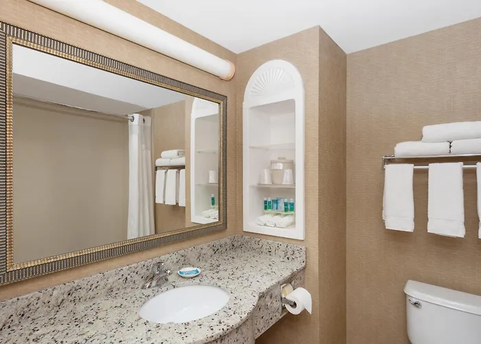 Holiday Inn Express Hotel & Suites Hampton South-Seabrook By Ihg